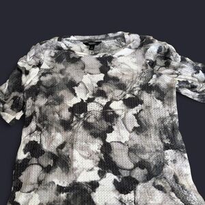 Simply Vera Vera Wang Monochrome Abstract Short Sleeve Top